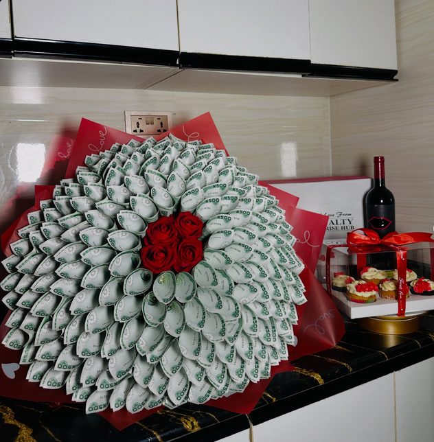 Naira cash bouquet arrangement